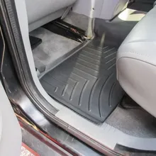 WeatherTech 05-10 Jeep Grand Cherokee Rear FloorLiner - Black - Additional View 5