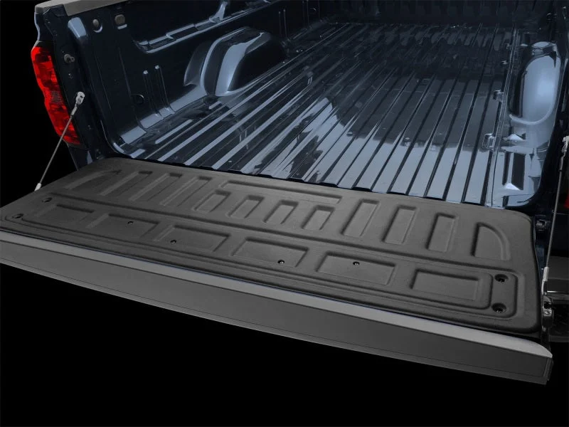 WeatherTech 14+ Chevrolet Silverado TechLiner - Black - Installation View
