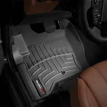 WeatherTech 08-09 Land Rover LR3 / Discovery 3 Front FloorLiner - Black - Installation View