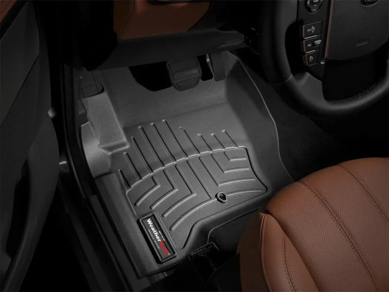 WeatherTech 08-09 Land Rover LR3 / Discovery 3 Front FloorLiner - Black - Installation View