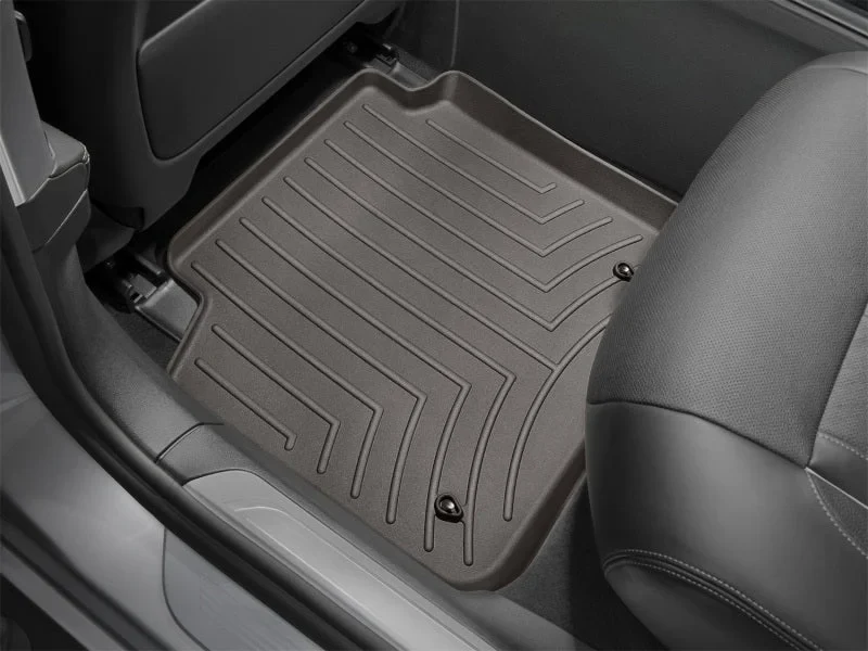 WeatherTech 2016+ BMW 7-Series Rear FloorLiner - Cocoa - Additional View 9